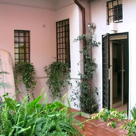 Hébergement de vacances Studio *